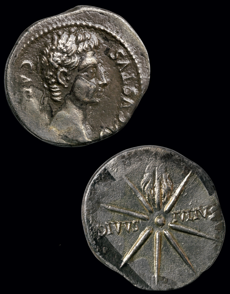 Obverse and reverse of a denarius showing the head of Octavius, and a comet